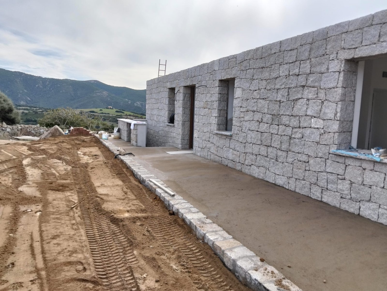 57d803b6-94c3-4357-904e-b34a96a1e001